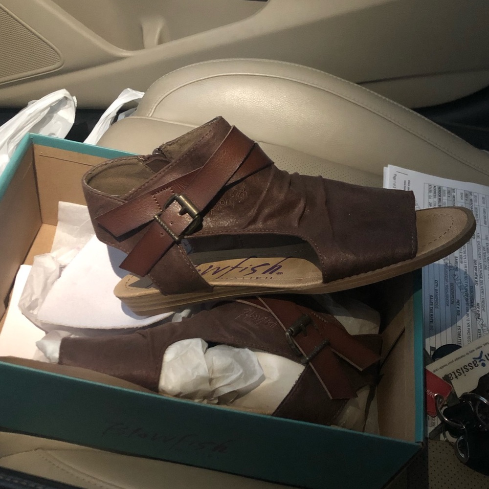 Blowfish sandals NWT!!